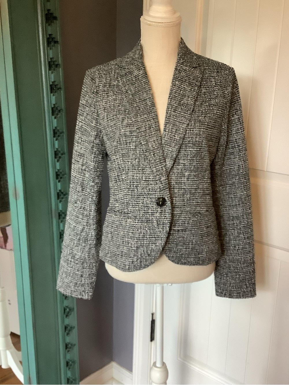 Amanda & Chelsea Gray Tweed Single-Button Blazer